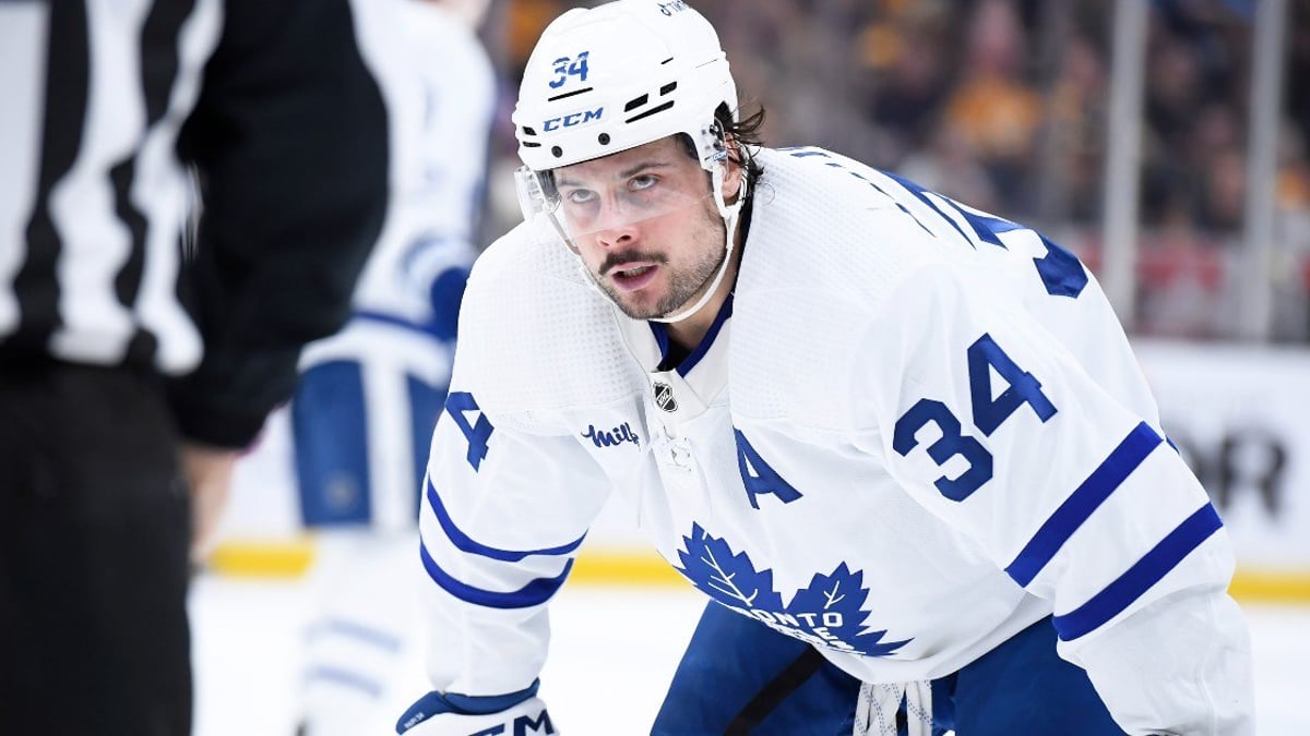 Les Maple Leafs de Toronto signent Auston Matthews à un mois de la pré-saison Les Maple Leafs de Toronto signent Auston Matthews à un mois de la pré-saison